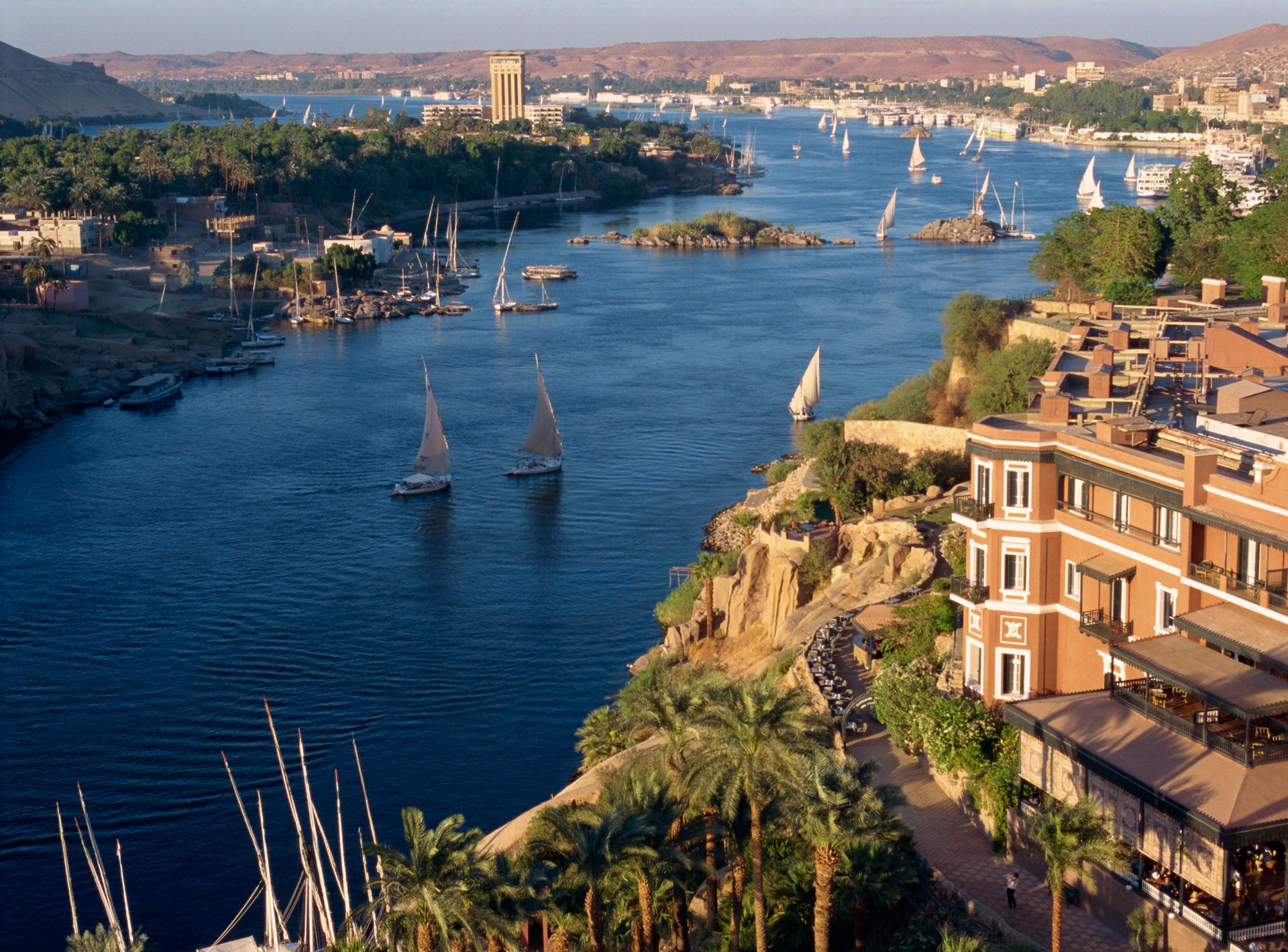 What Are The Unique Features Of The Nile River