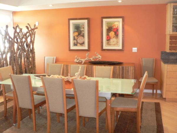 peach color dining room