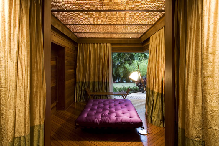 leaf house massage room
