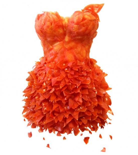 Dresses made of food tomatoes
