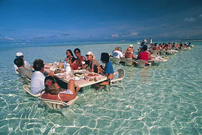French_Polynesia_Bora_Bora_picnic