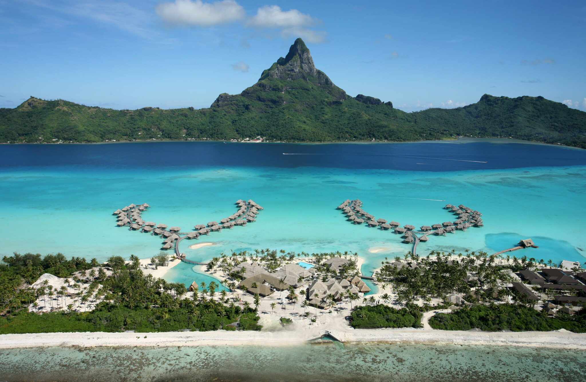 InterContinental-Bora-Bora-Thalasso-Aerial