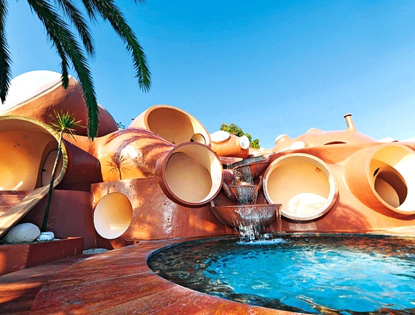 Pierre Cardin Bubble House Palais Bulles