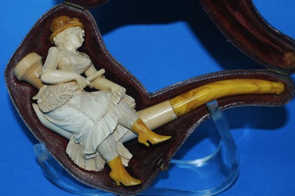 Antique Carved Pipe
