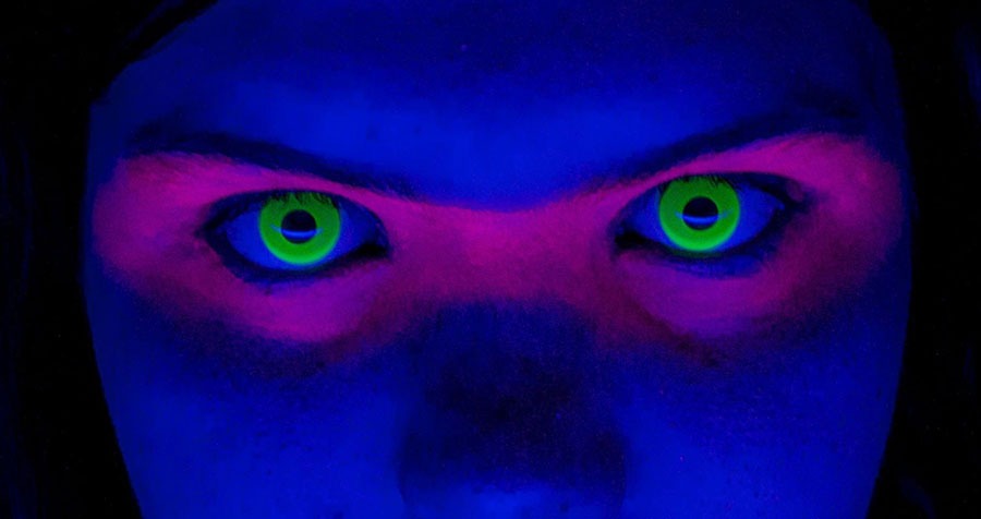 green uv contact lenses