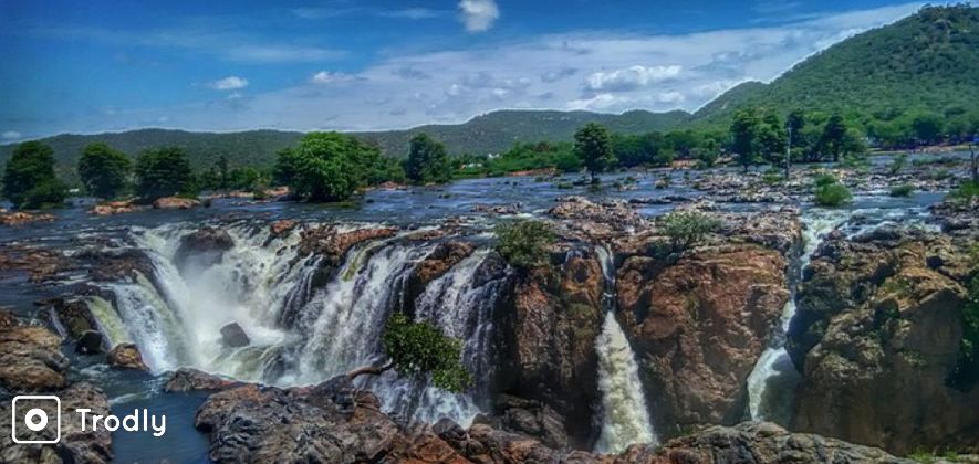 Beautiful Hogenakkal Falls