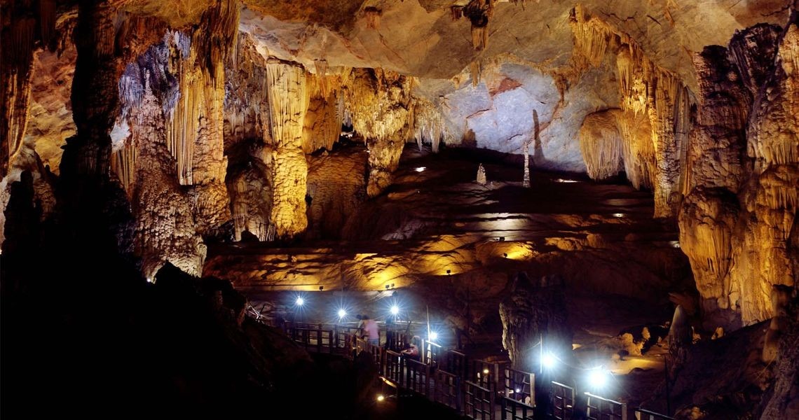 Trinh Nu Cave Vietnam