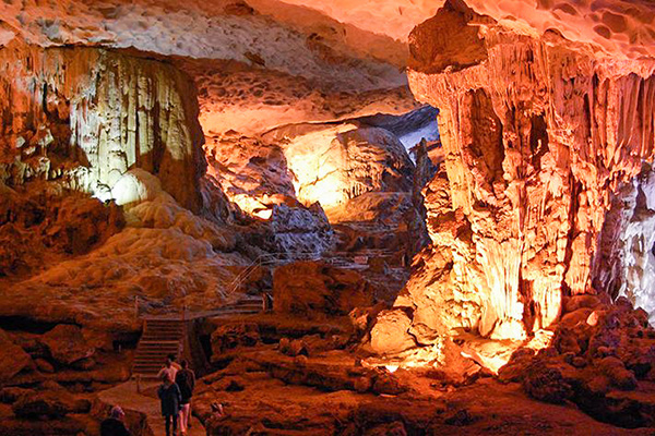 Virgin cave Trinh Nu Cave