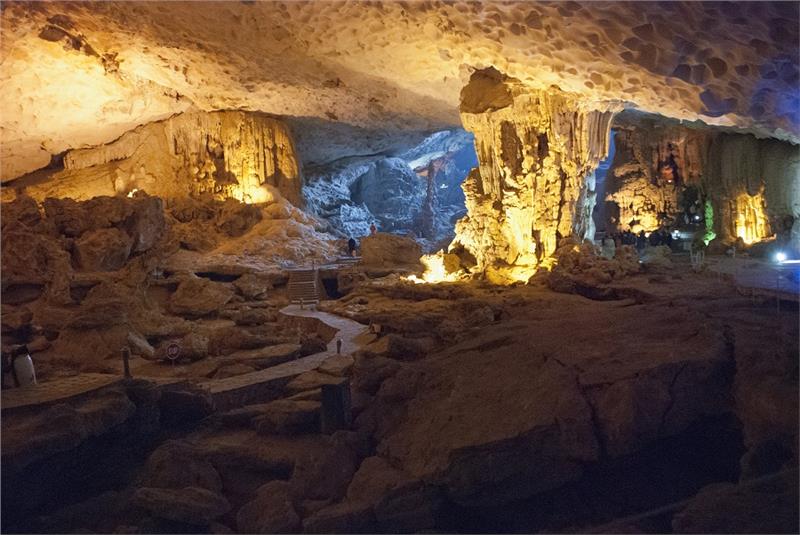 dau go cave first division