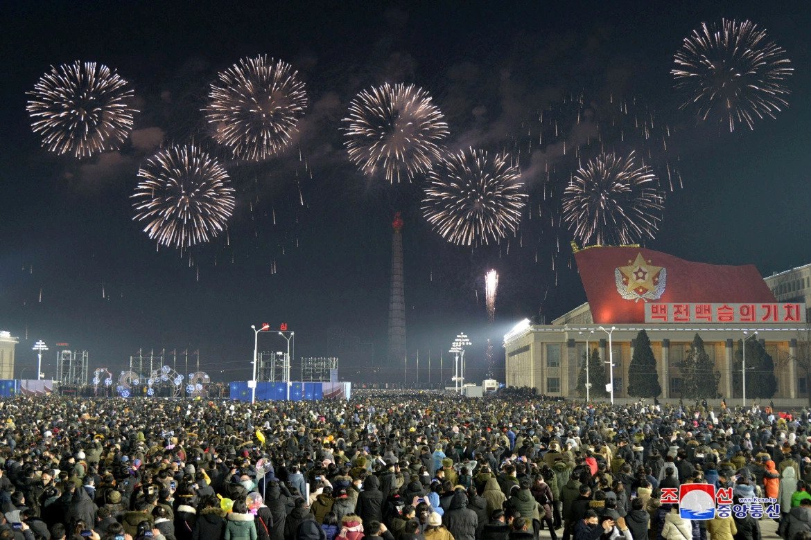 Pyongyang North Korea New year eve fireworks 2021