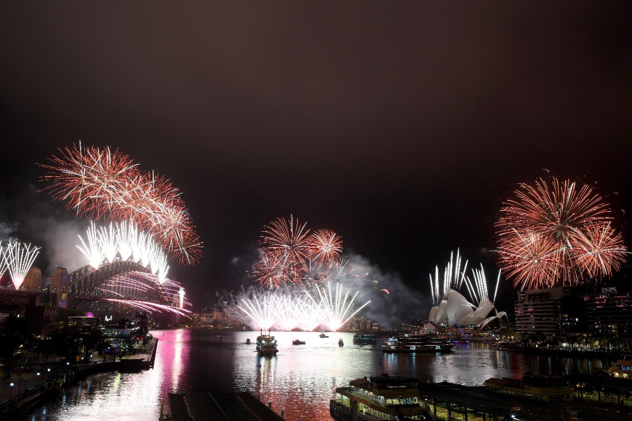 australia harbour New year eve new fireworks