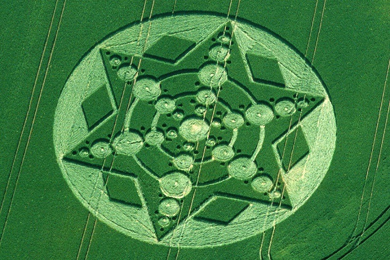 Complex crop circle designs