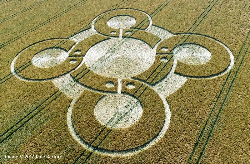 Gorgeous crop circle